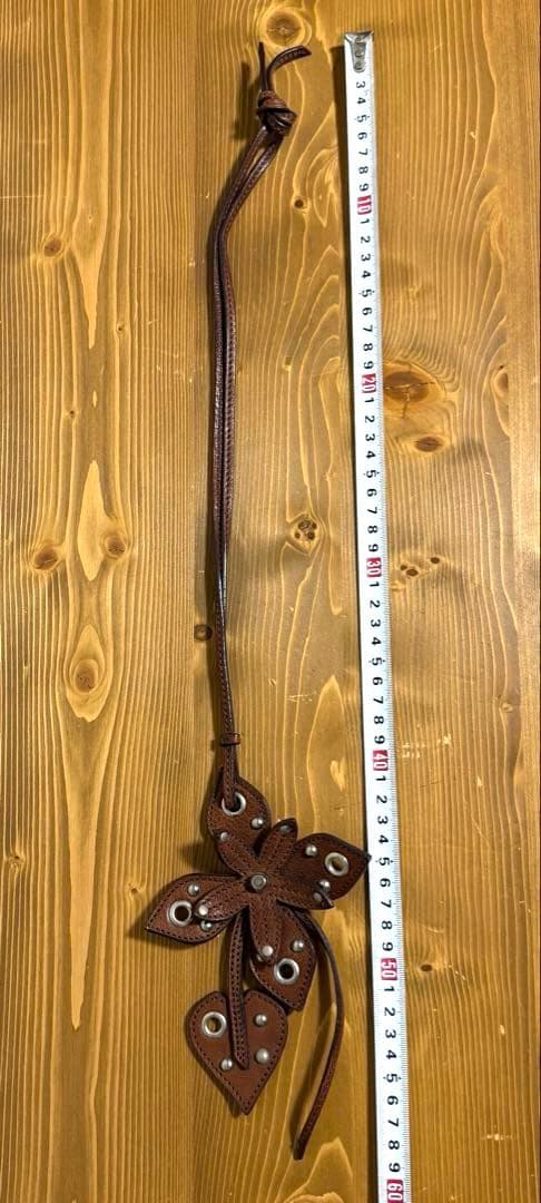 miu miu レザーチャーム レザーネックレス イタリア製