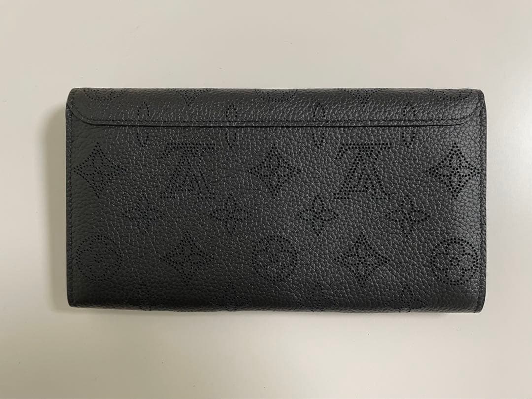 ルイヴィトン 長財布 ポルトフォイユ・イリス マヒナ M60143 ノワール