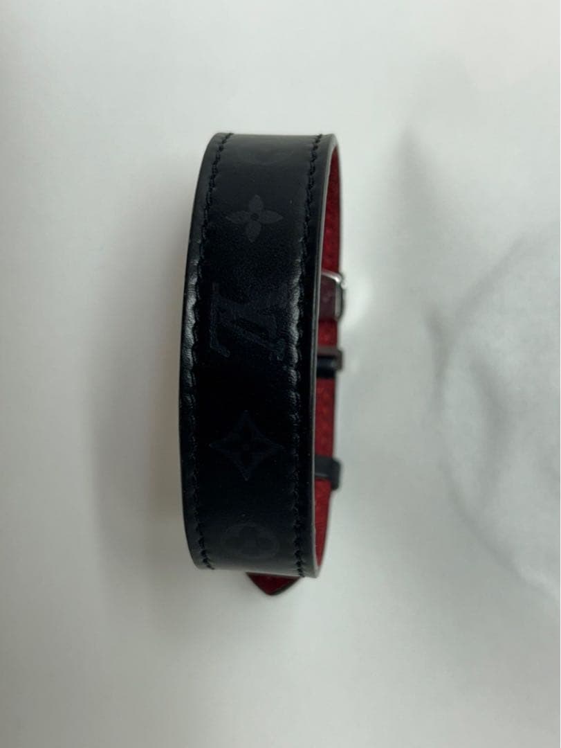 Louis Vuitton バングル 黒 ヴィトン