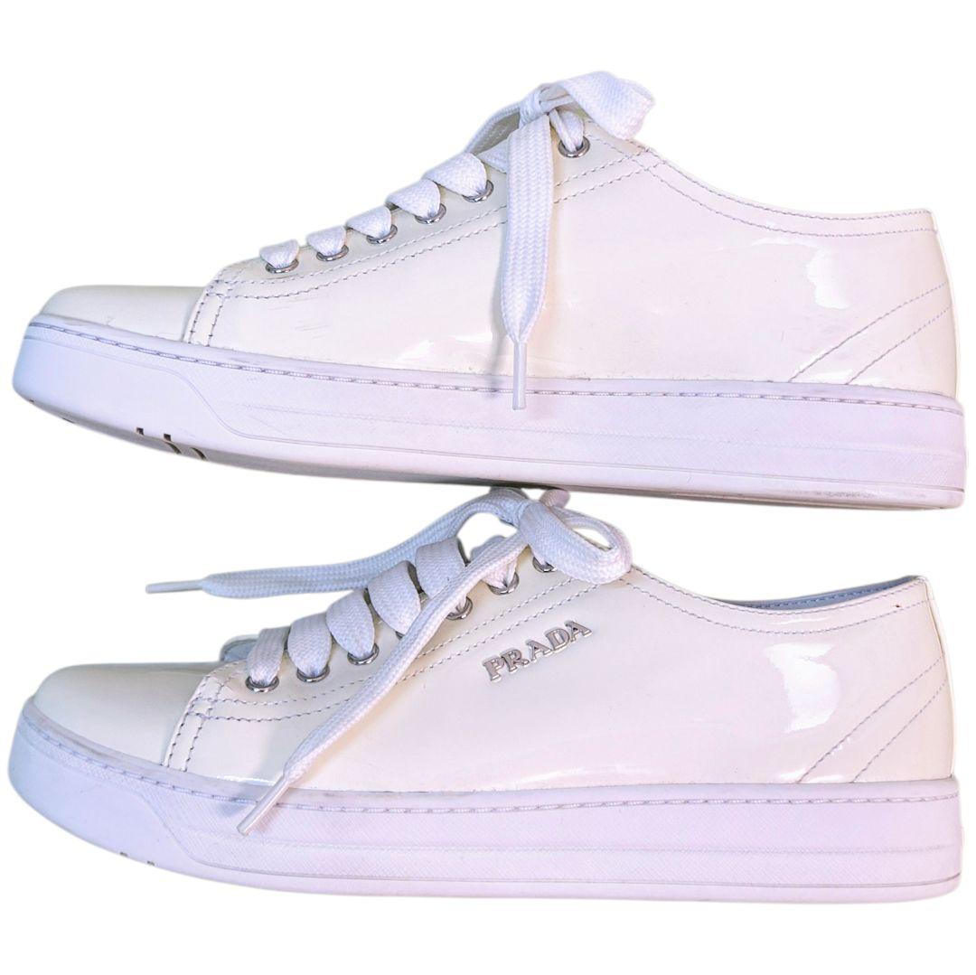 PRADA ホワイト23.5cm レースアップ スニーカー レディース