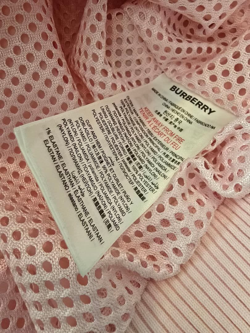 Burberry ピンク フード付きジャケット