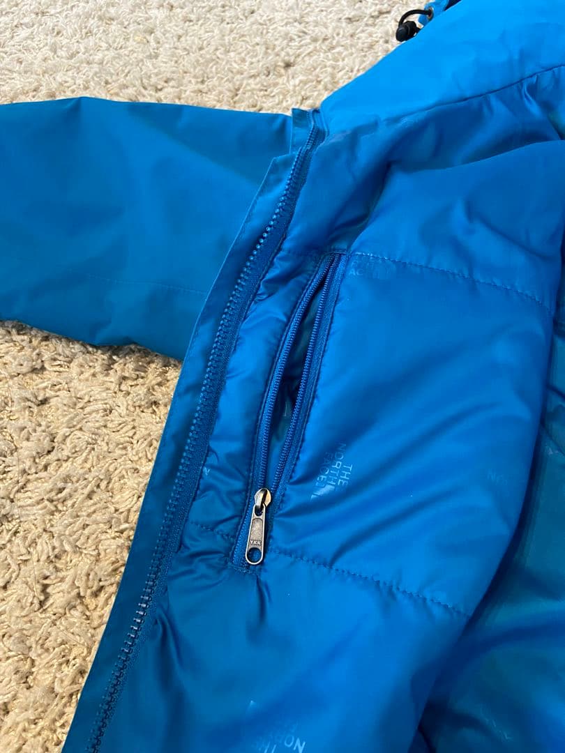 美品！ノースフェイス　キッズ　スキーウェア　140cm スキー・スノーボードに！