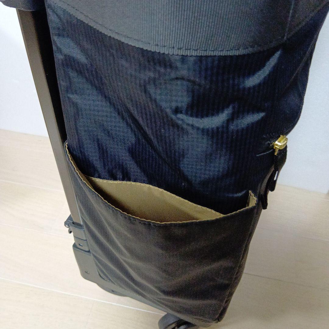 SWANY　スワニー4輪 キャリーバック　ケース 黒にリボン　ストッパー付き