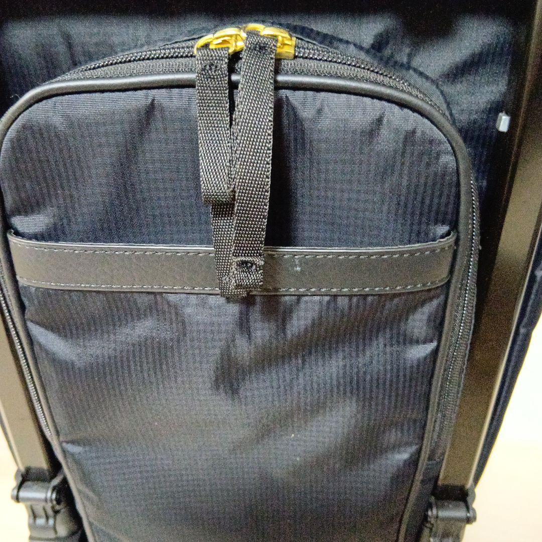 SWANY　スワニー4輪 キャリーバック　ケース 黒にリボン　ストッパー付き