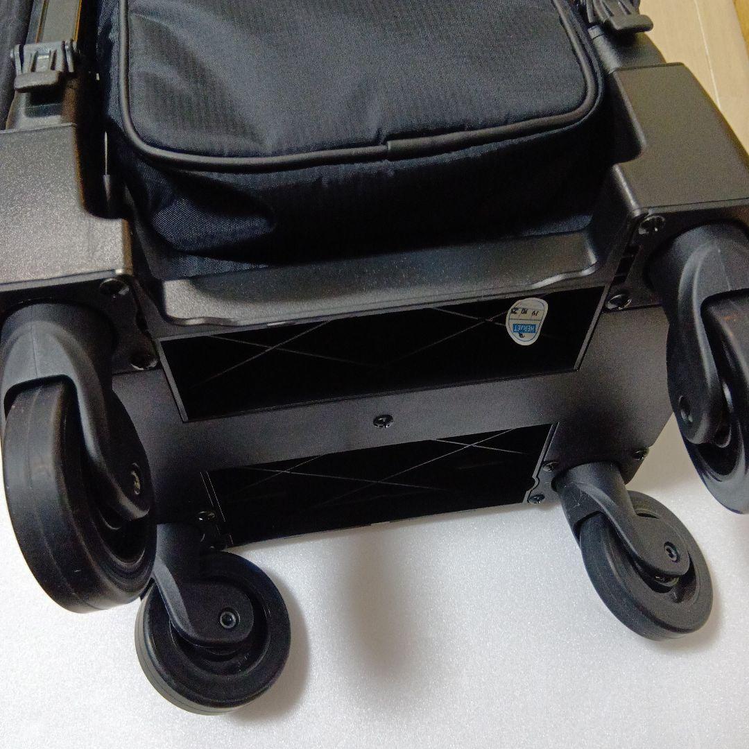 SWANY　スワニー4輪 キャリーバック　ケース 黒にリボン　ストッパー付き