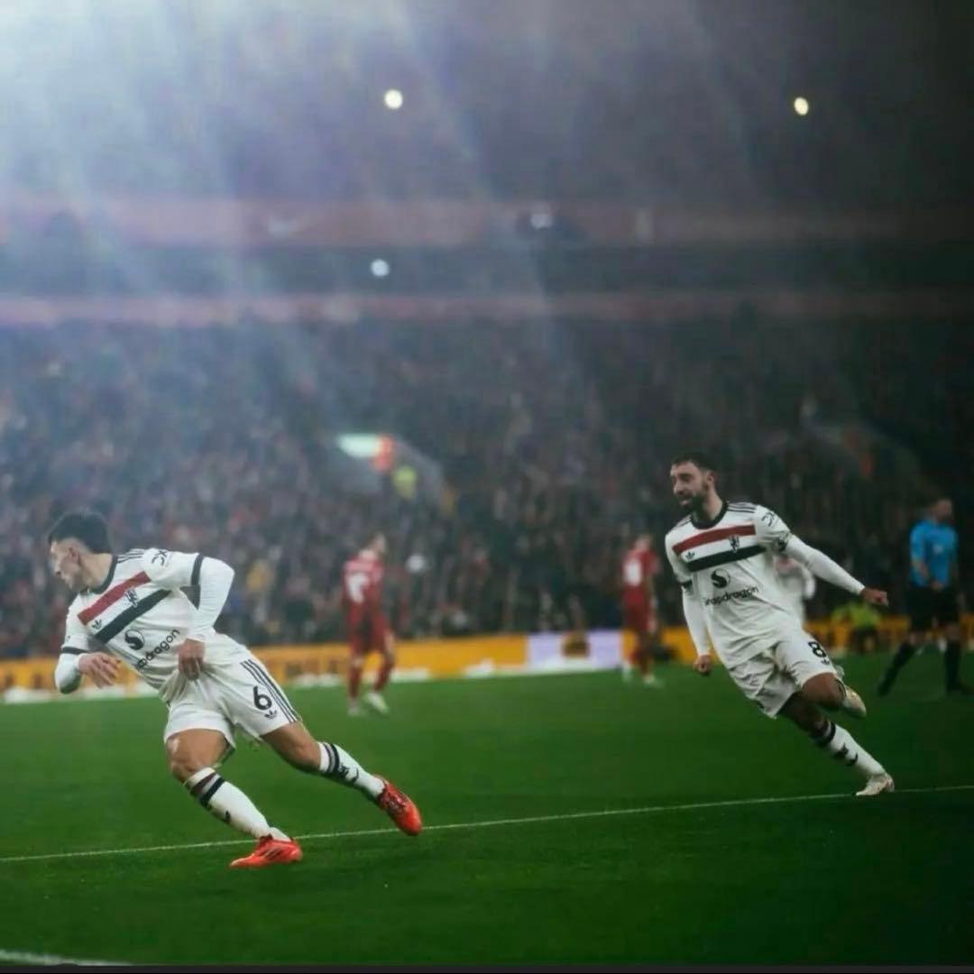 【極美品】マンチェスターユナイテッド 24-25 3rd オーセン リサマル