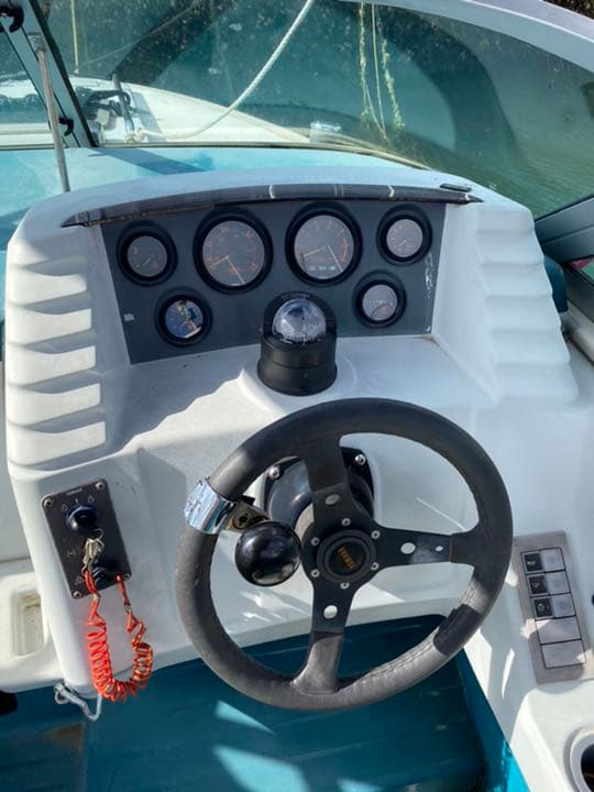 動画あり175馬力ヤマハスピード40ノット船　船体　ボート　船外機