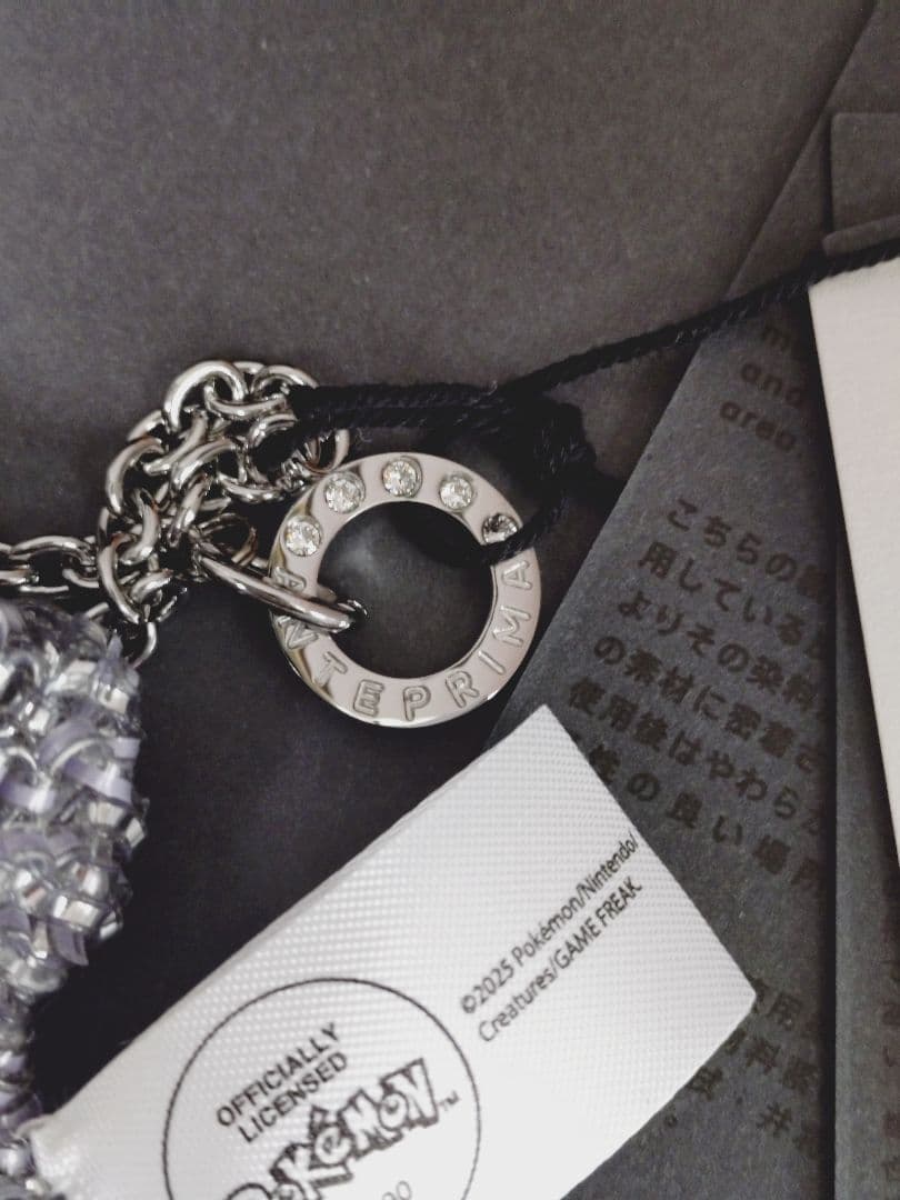 アンテプリマ ポケモンコラボ メタモン バ ッグチャームラベンダーシルバー