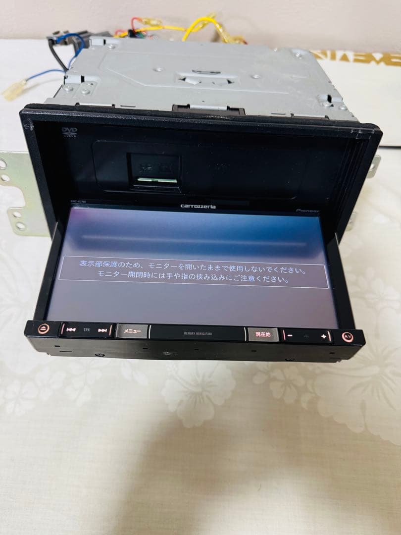 カロッツェリア AVIC-RZ700 カーナビ