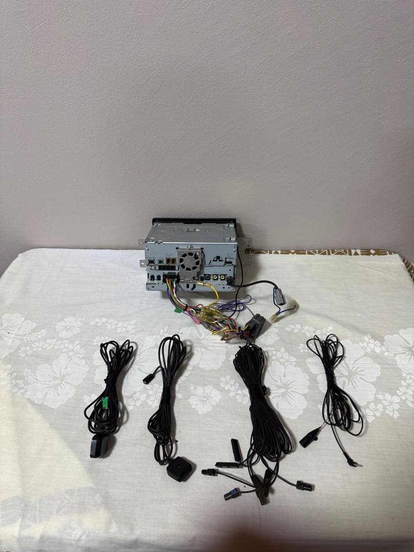 カロッツェリア AVIC-RZ700 カーナビ