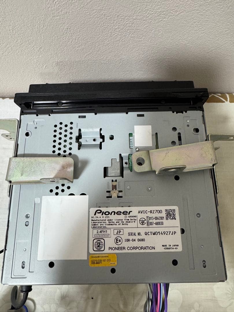 カロッツェリア AVIC-RZ700 カーナビ