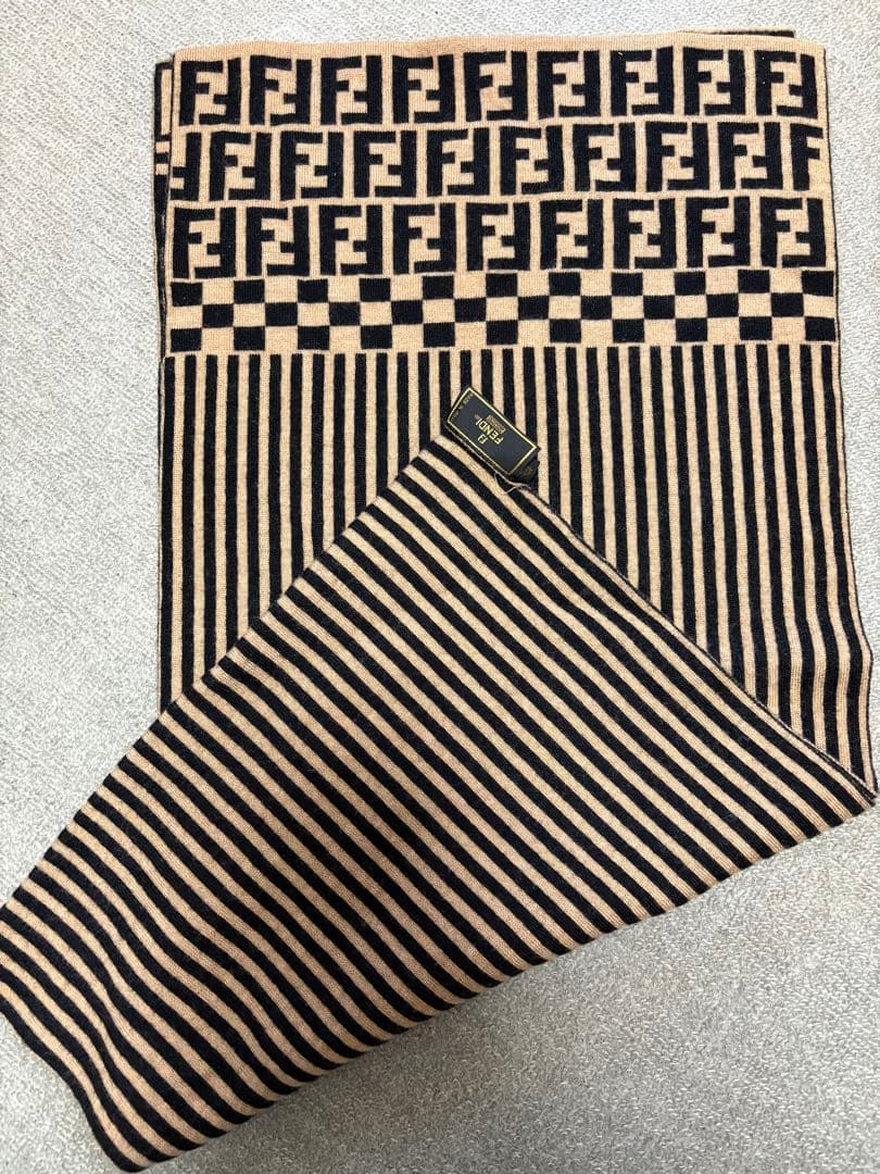 FENDI ズッカ柄マフラー ベージュ ブラック⭐︎美品