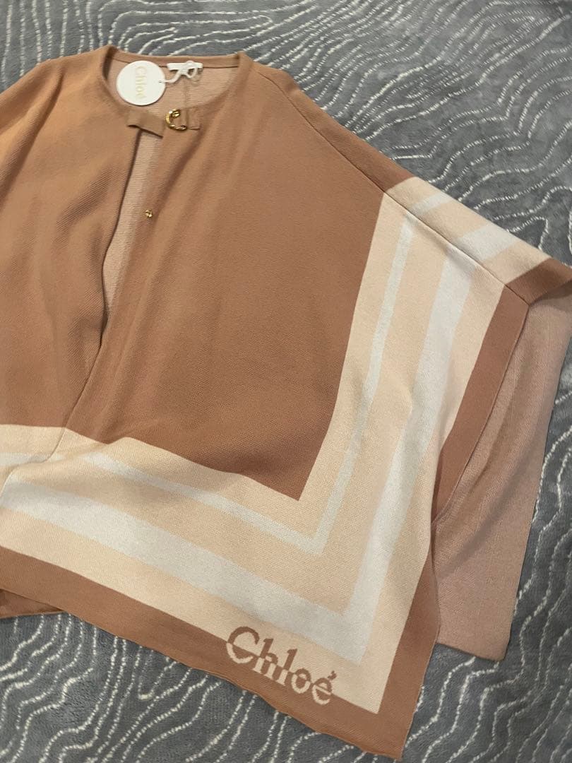 【未使用タグ付き】Chloe ケープポンチョ