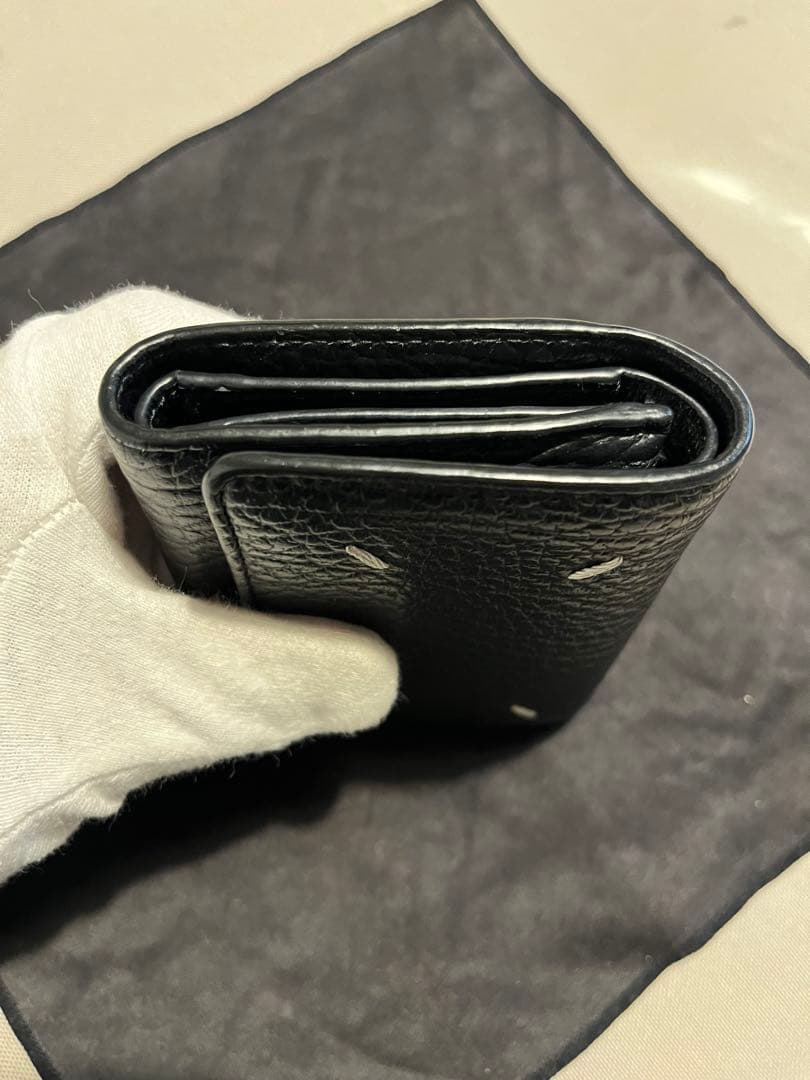 【極美品 正規品】メゾンマルジェラ 4ステッチ 三つ折り ウォレット レザー 黒