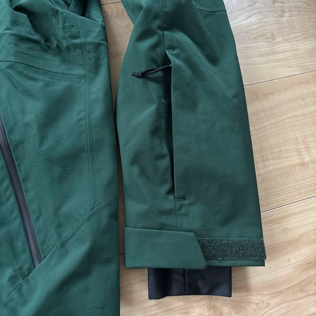 新品　オークリー　ウィメンズ　スノーボード　スキー　ジャケット　グリーン　S