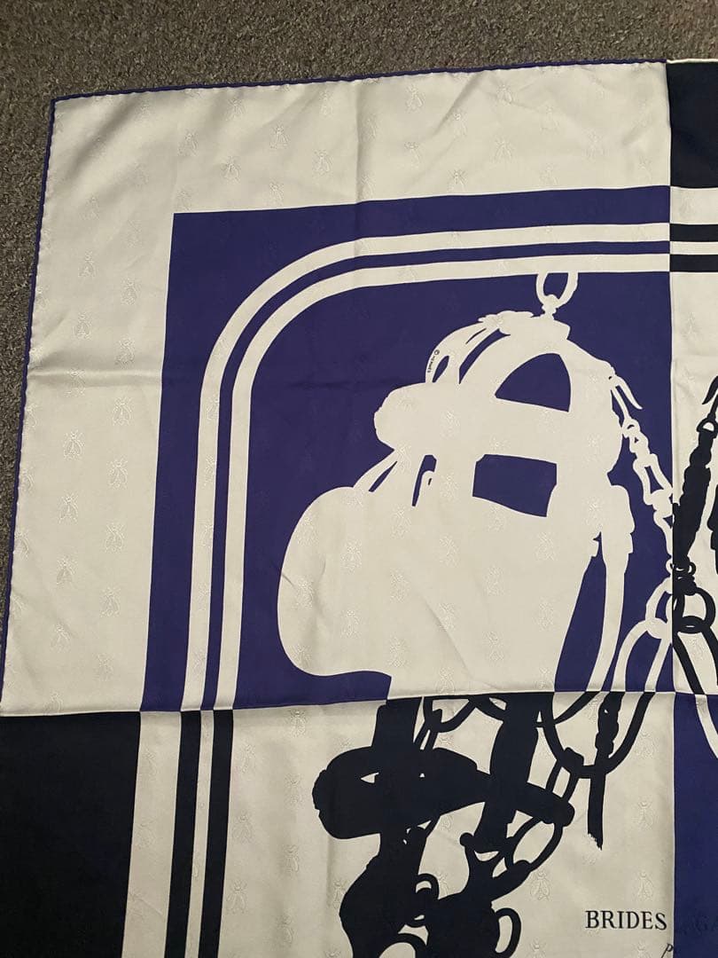 未使用品　 Hermes スカーフ　カレ90 式典用馬勒 ブリッド・ドゥ・ガラ