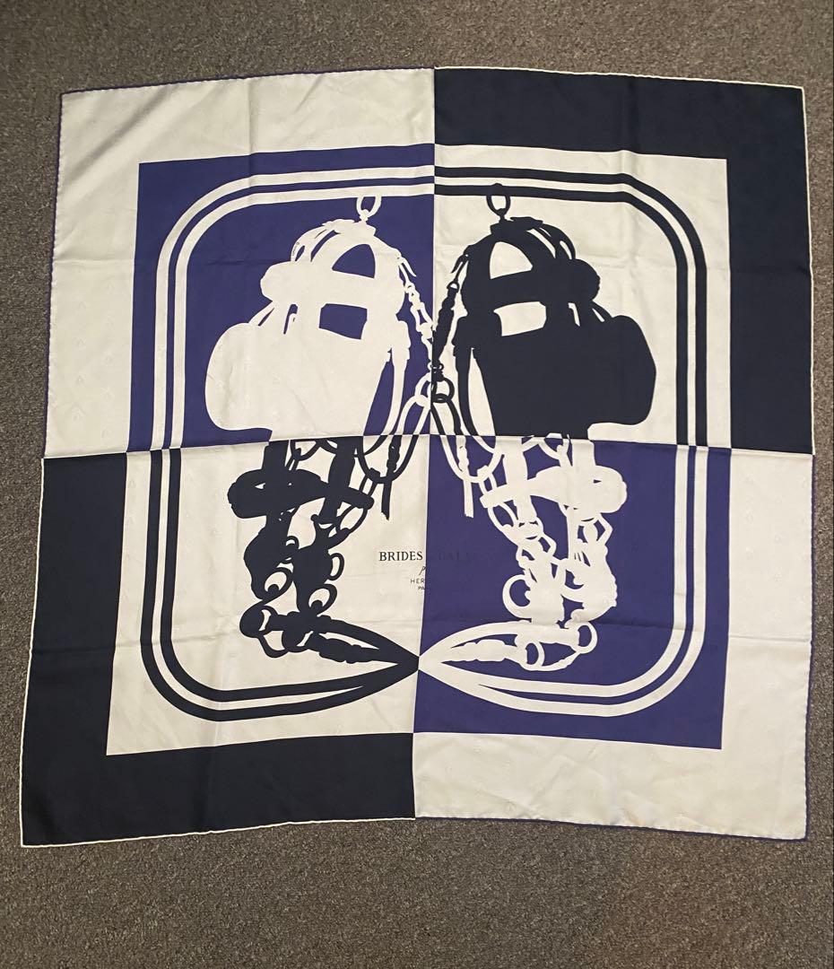 未使用品　 Hermes スカーフ　カレ90 式典用馬勒 ブリッド・ドゥ・ガラ