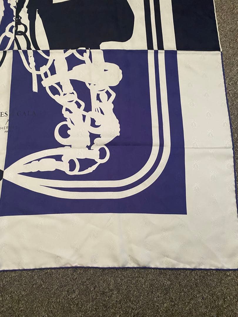 未使用品　 Hermes スカーフ　カレ90 式典用馬勒 ブリッド・ドゥ・ガラ