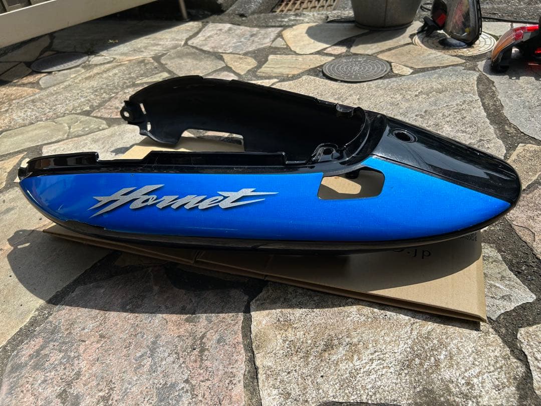 ホーネット250DX用　純正青黒シートカウル