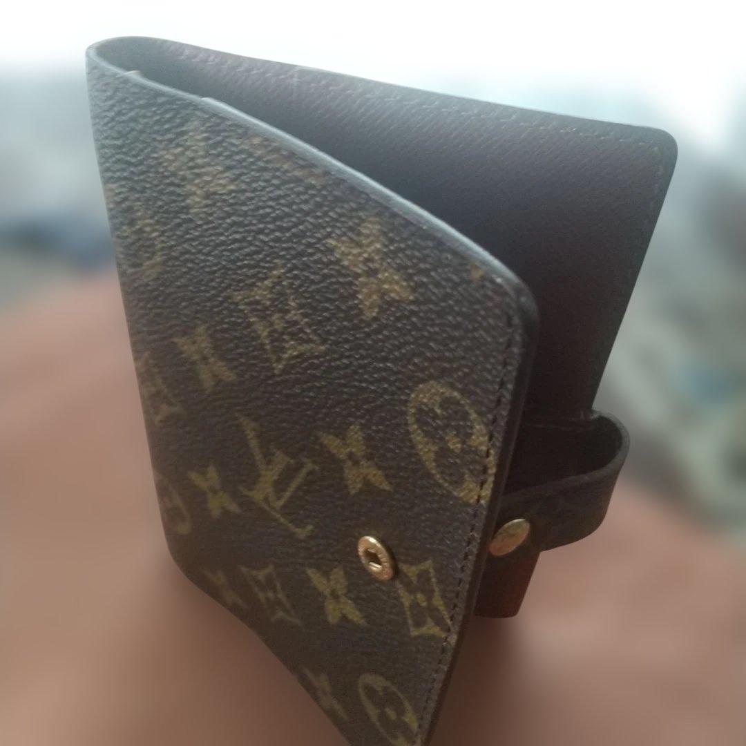 ルイヴィトン 手帳カバー