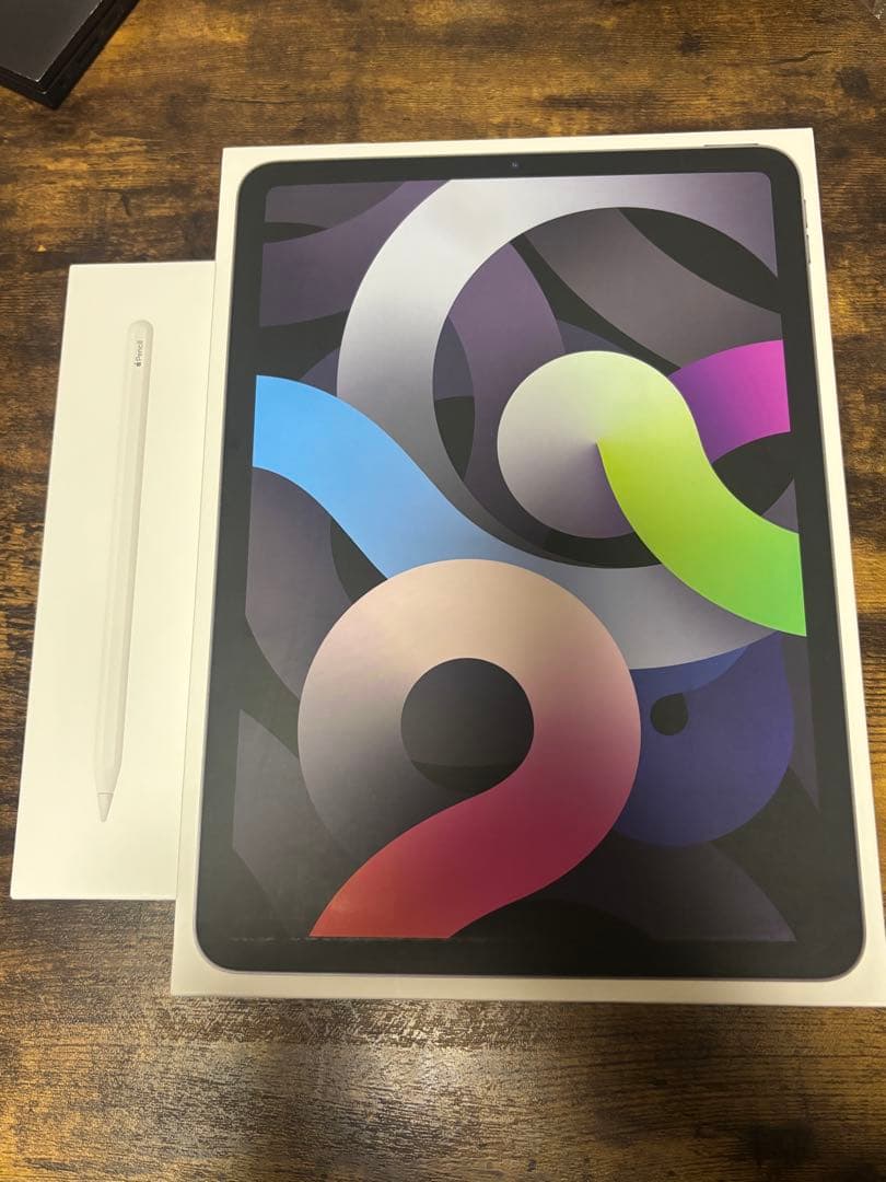 Apple iPad Air 4 スペースグレー 本体　pencil、ケース付き