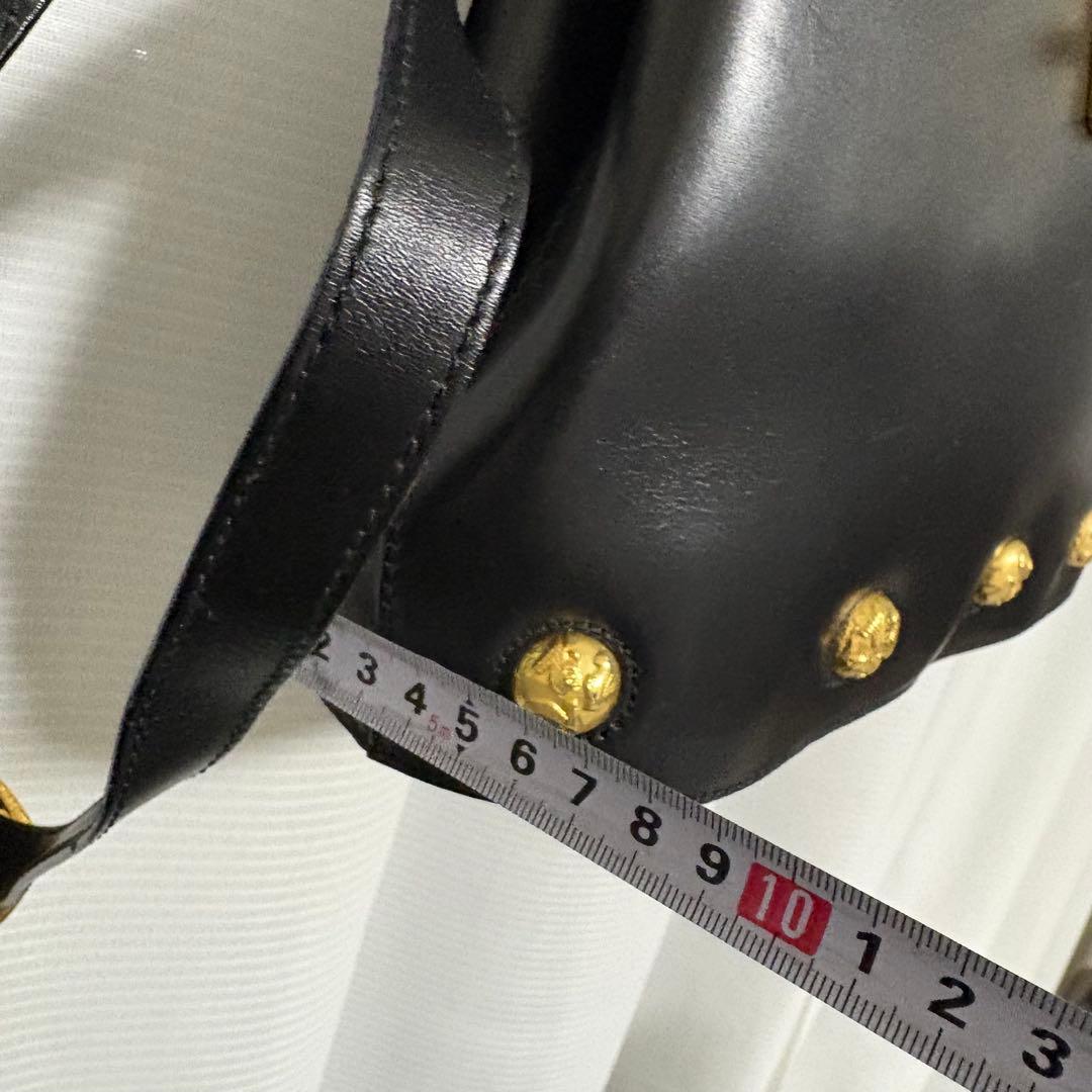 P*e様 フェラガモ レザー×スタッズ ハンドバッグ ショルダー　ブラック 正規