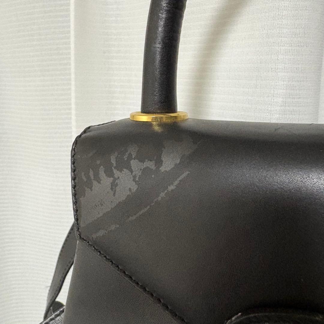 P*e様 フェラガモ レザー×スタッズ ハンドバッグ ショルダー　ブラック 正規