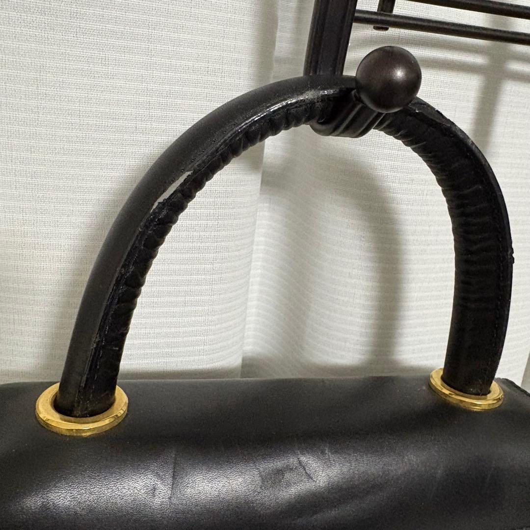 P*e様 フェラガモ レザー×スタッズ ハンドバッグ ショルダー　ブラック 正規