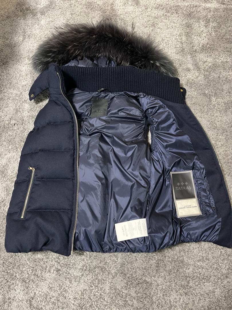 TATRAS ダウンベスト　 ウール　リアルファー　ネイビーサイズ3 証明書付き