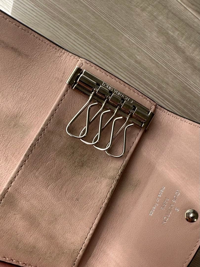 LOUIS VUITTON ピンク キーケース & パスケース