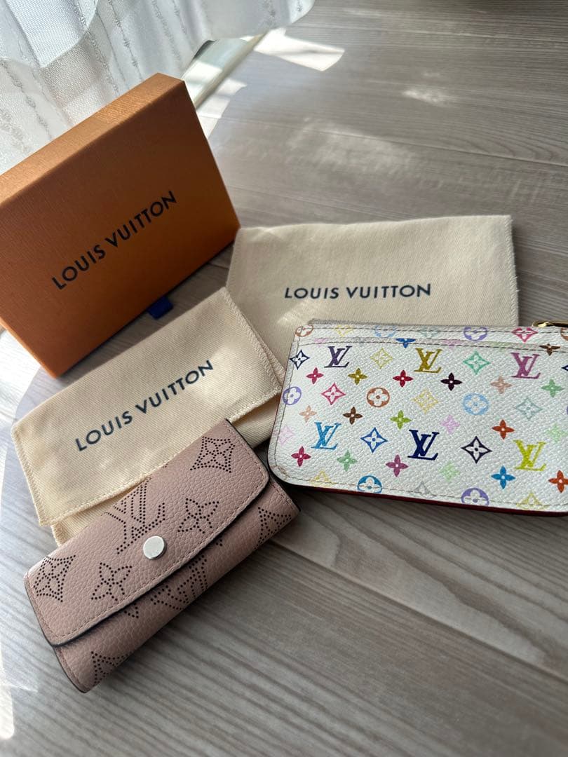LOUIS VUITTON ピンク キーケース & パスケース