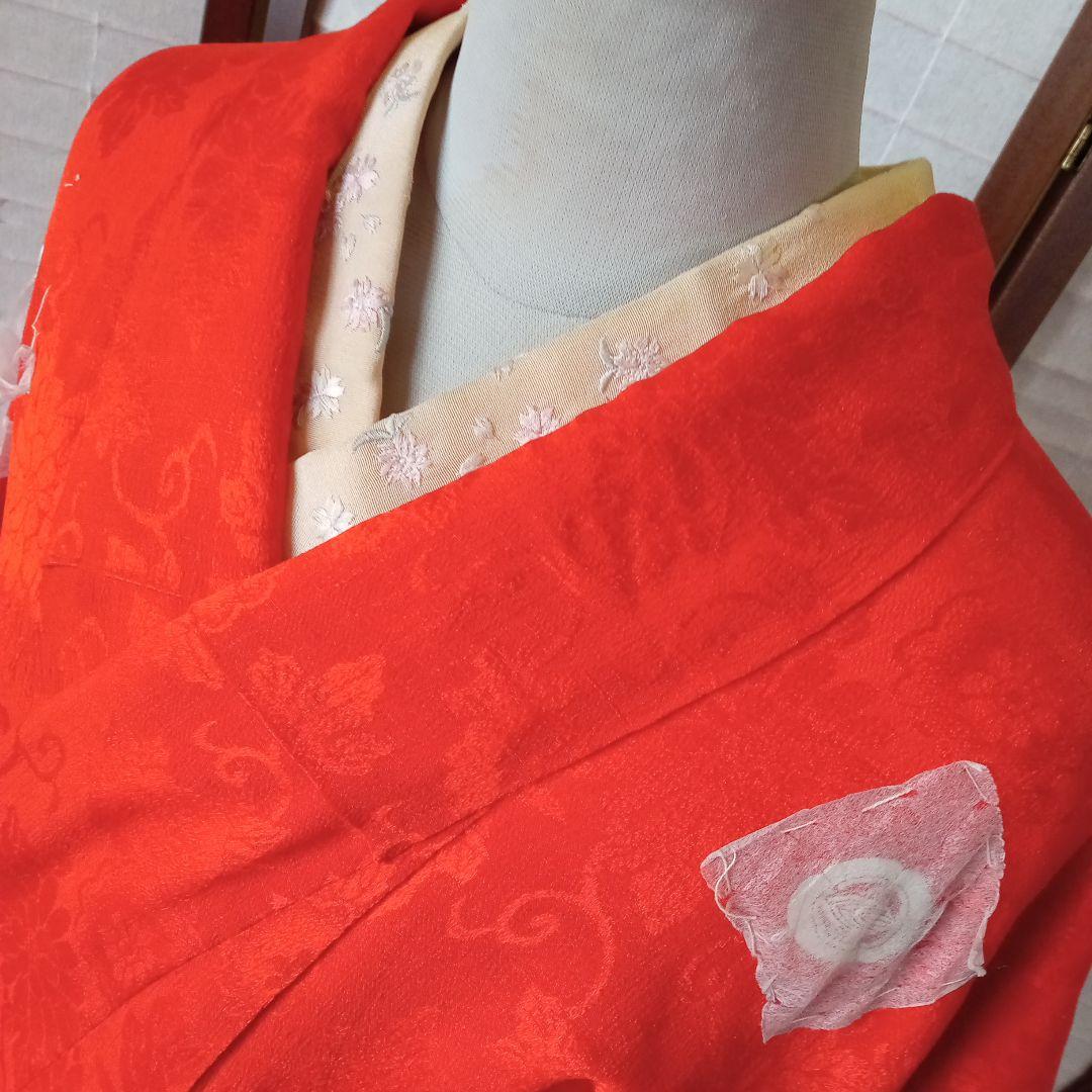 4935レア！朱色アンティーク　五つ紋付き　中着　振袖　お引き摺り　婚礼衣装