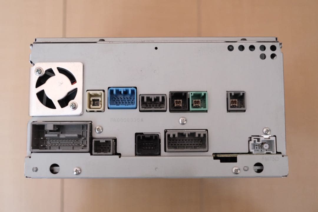 カーナビ Gathers VXM-205Ci