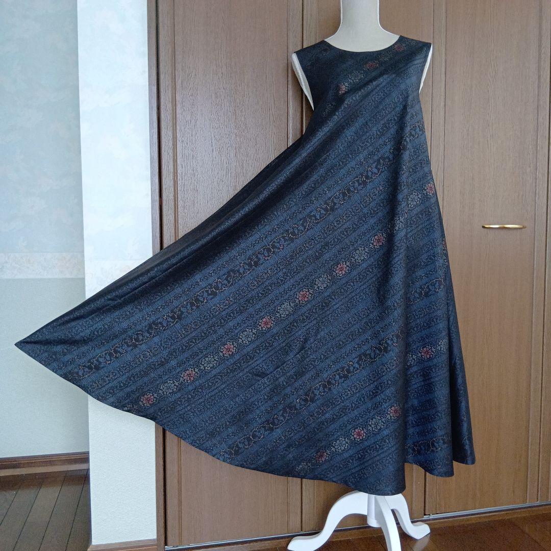 着物リメイク＊藍泥系本場大島紬　帯花柄＊ノースリーブテント型フレアワンピース