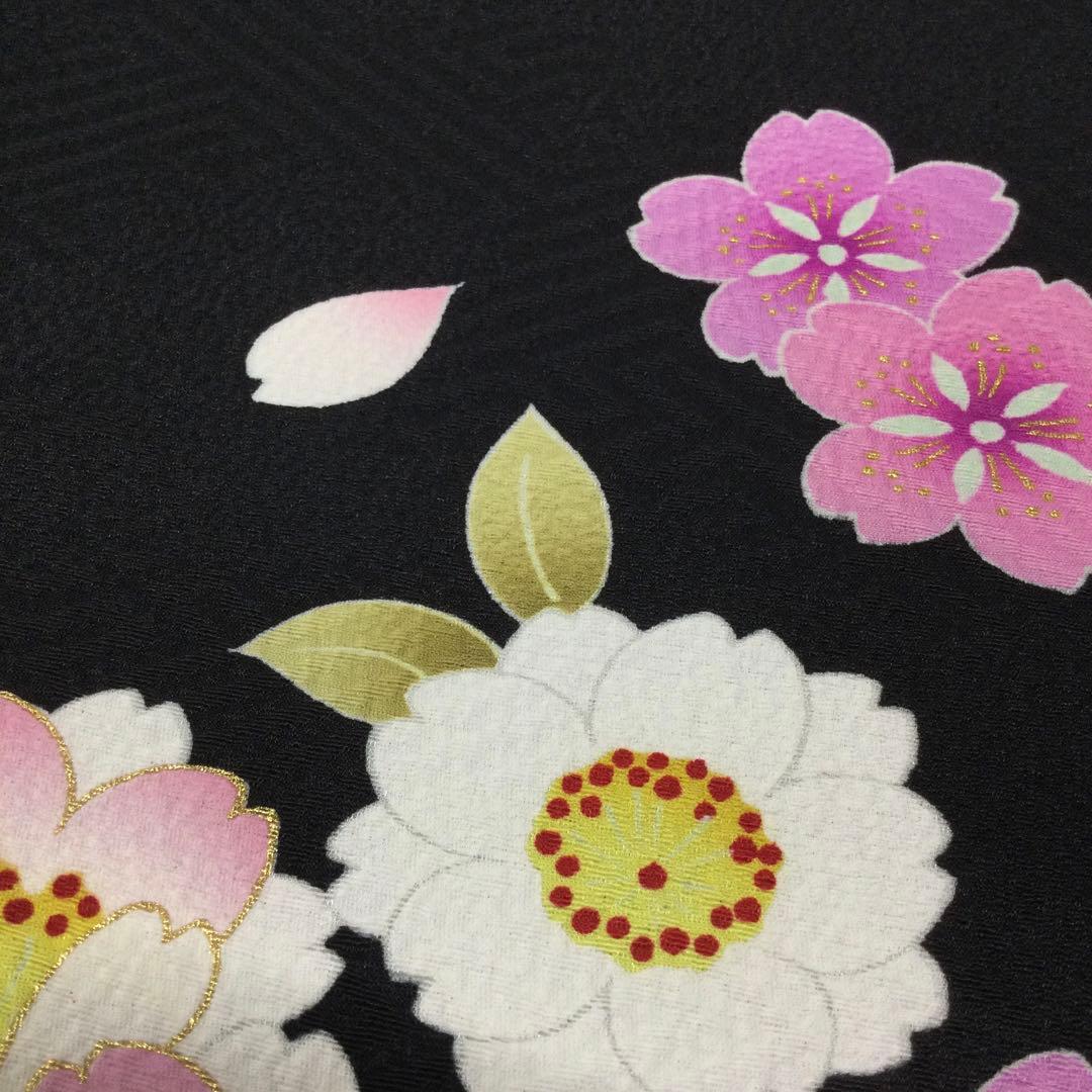 新品未使用　振袖 　未仕立て　 仮絵羽 　黒地　桜柄　リメイク