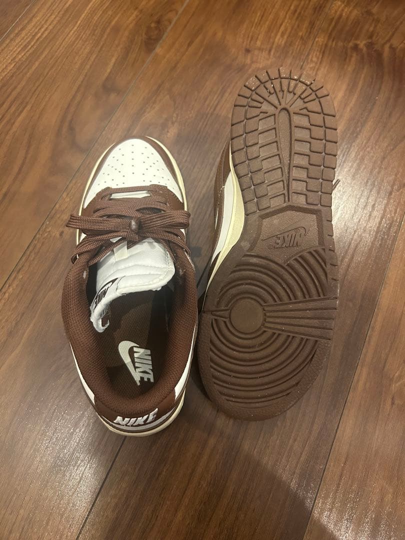 NIKE ダンクLOW ブラウン/ホワイト　レディース23.5cm