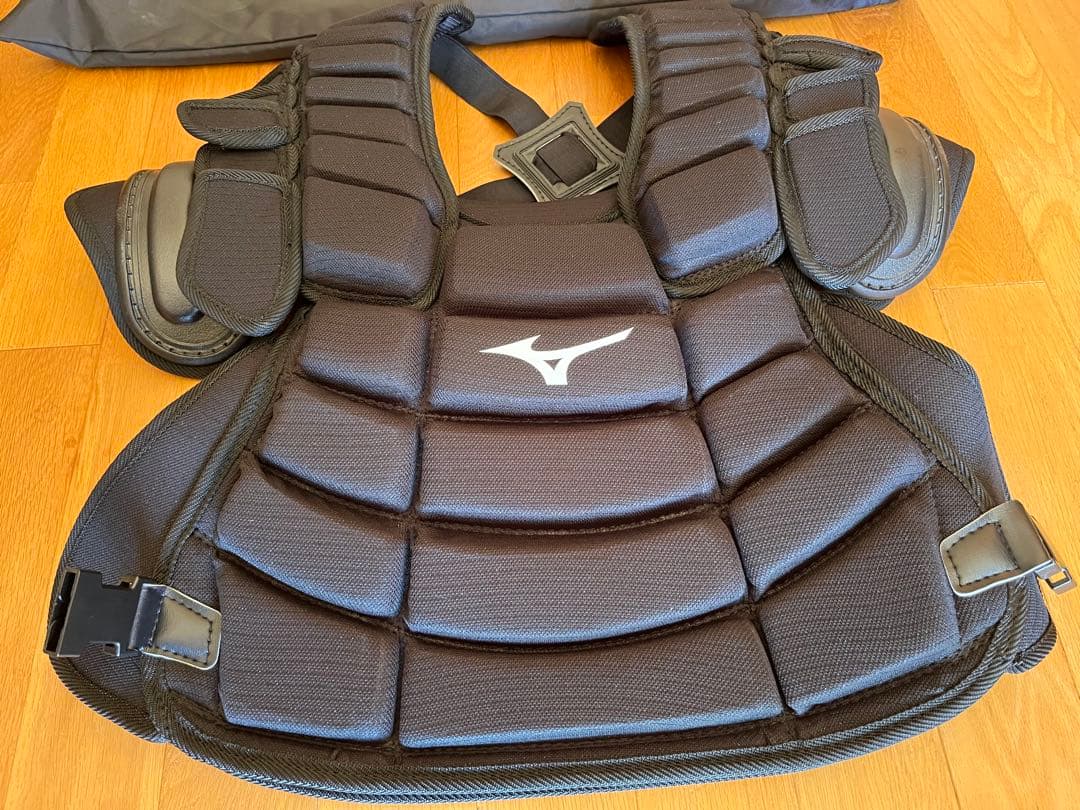 ★Mizuno 硬式・軟式兼用　審判用防具★