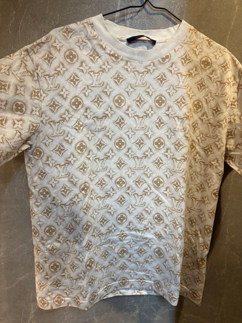 LOUIS VUITTON モノグラムTシャツ