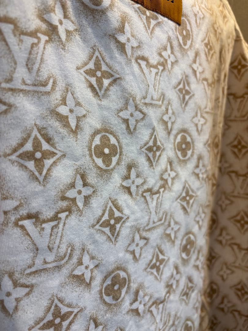 LOUIS VUITTON モノグラムTシャツ