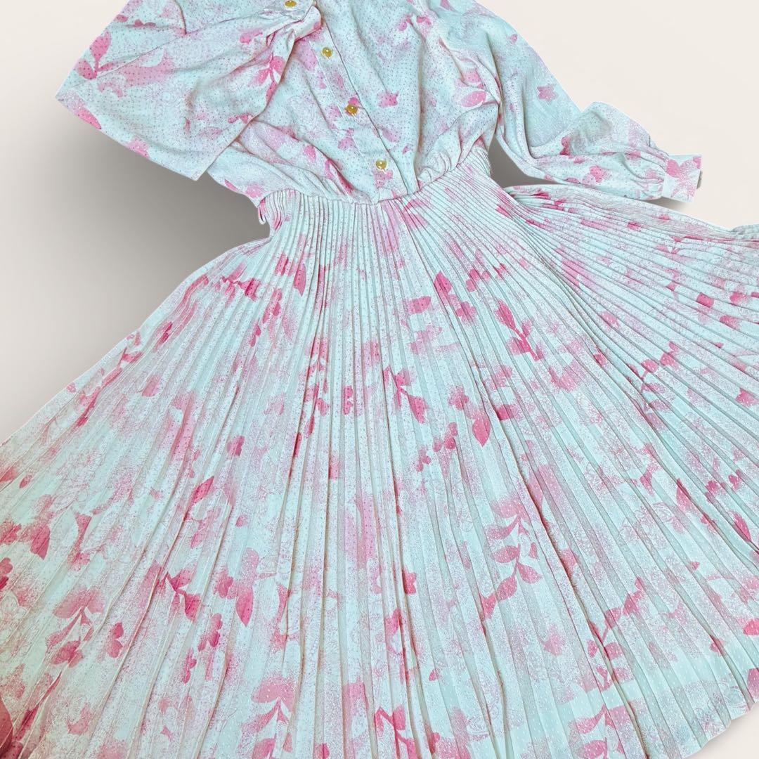 昭和レトロ 花柄プリーツワンピース ロング丈 長袖 白　ピンク　蝶々