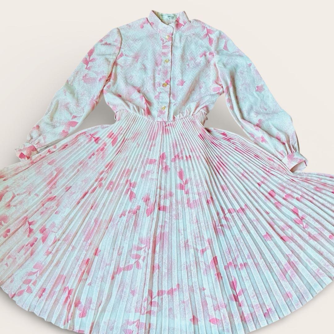 昭和レトロ 花柄プリーツワンピース ロング丈 長袖 白　ピンク　蝶々