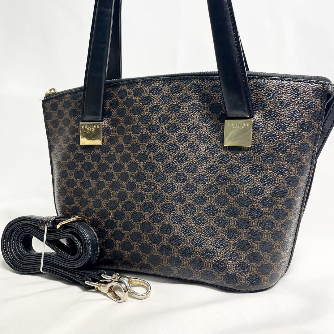 セリーヌ 黒 マカダム プレート ロゴ 金具 2way PVC レザー 大容量