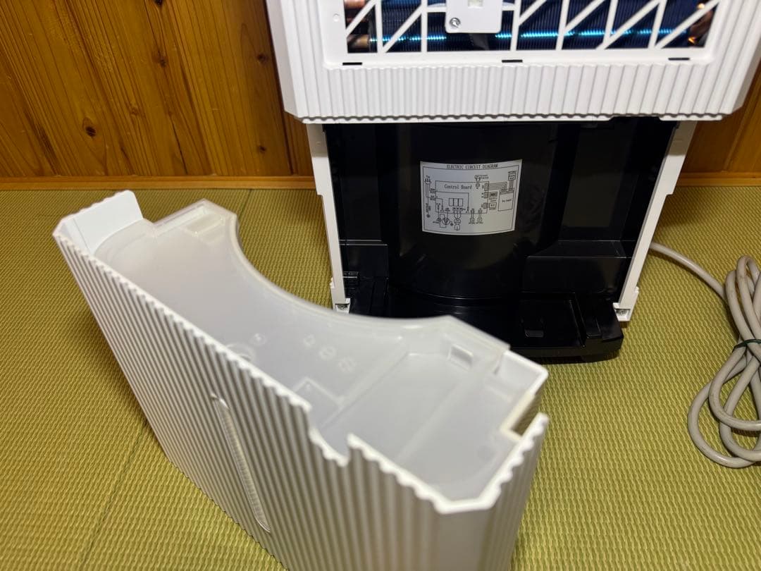 美品⭐︎空気清浄機能付コンプレッサー除湿機12L ネオリード瞬除湿 JSK12