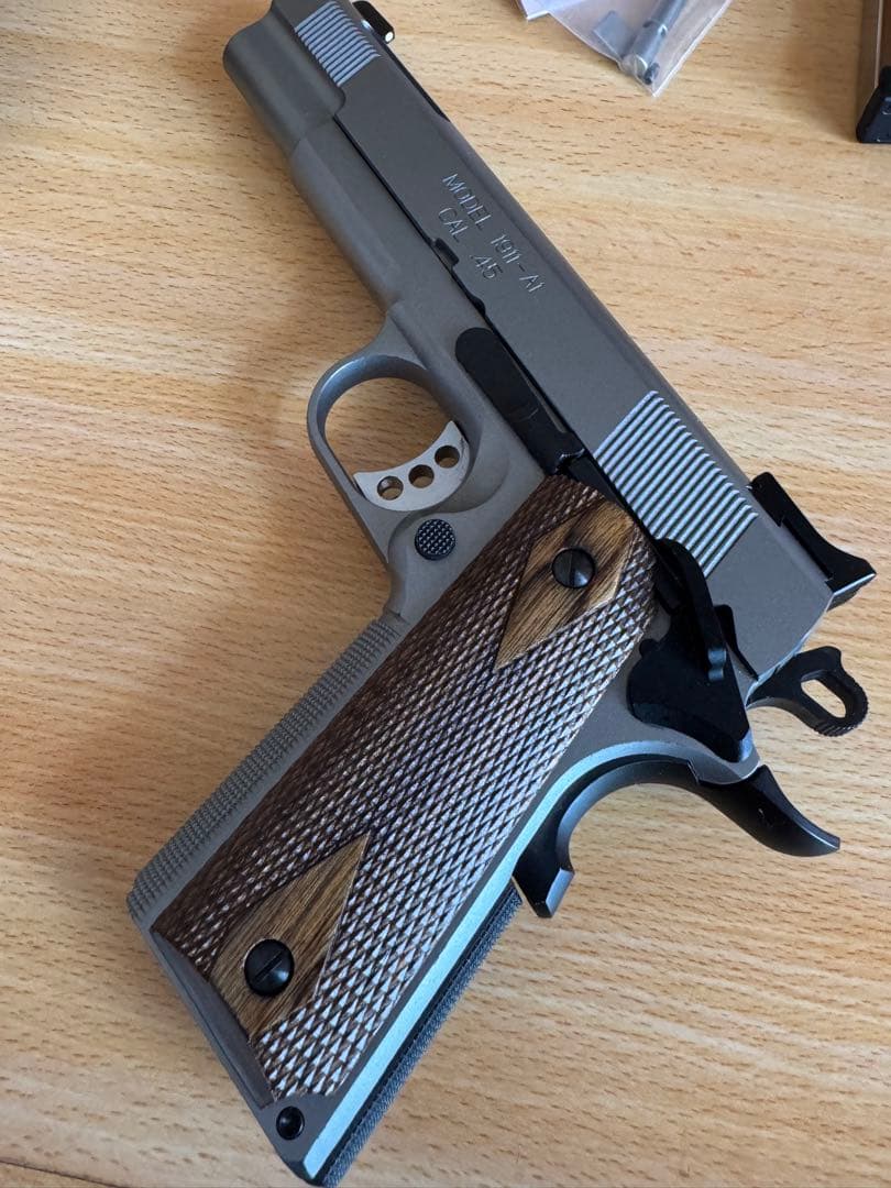 B.W.C SPRINGFIELD V12 CUSTOM H.W. モデルガン