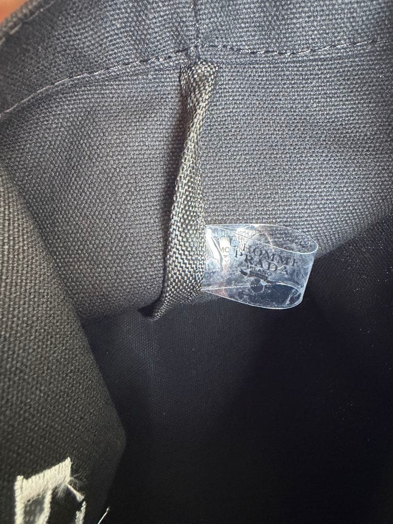 PRADA 新作ノベルティ ブラック ミニトートバッグ 刺繍　　非売品　箱付き