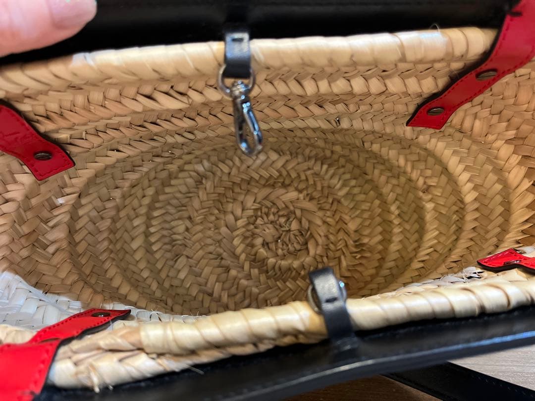 クリスチャンルブタンかごバッグ ブラック/レッド