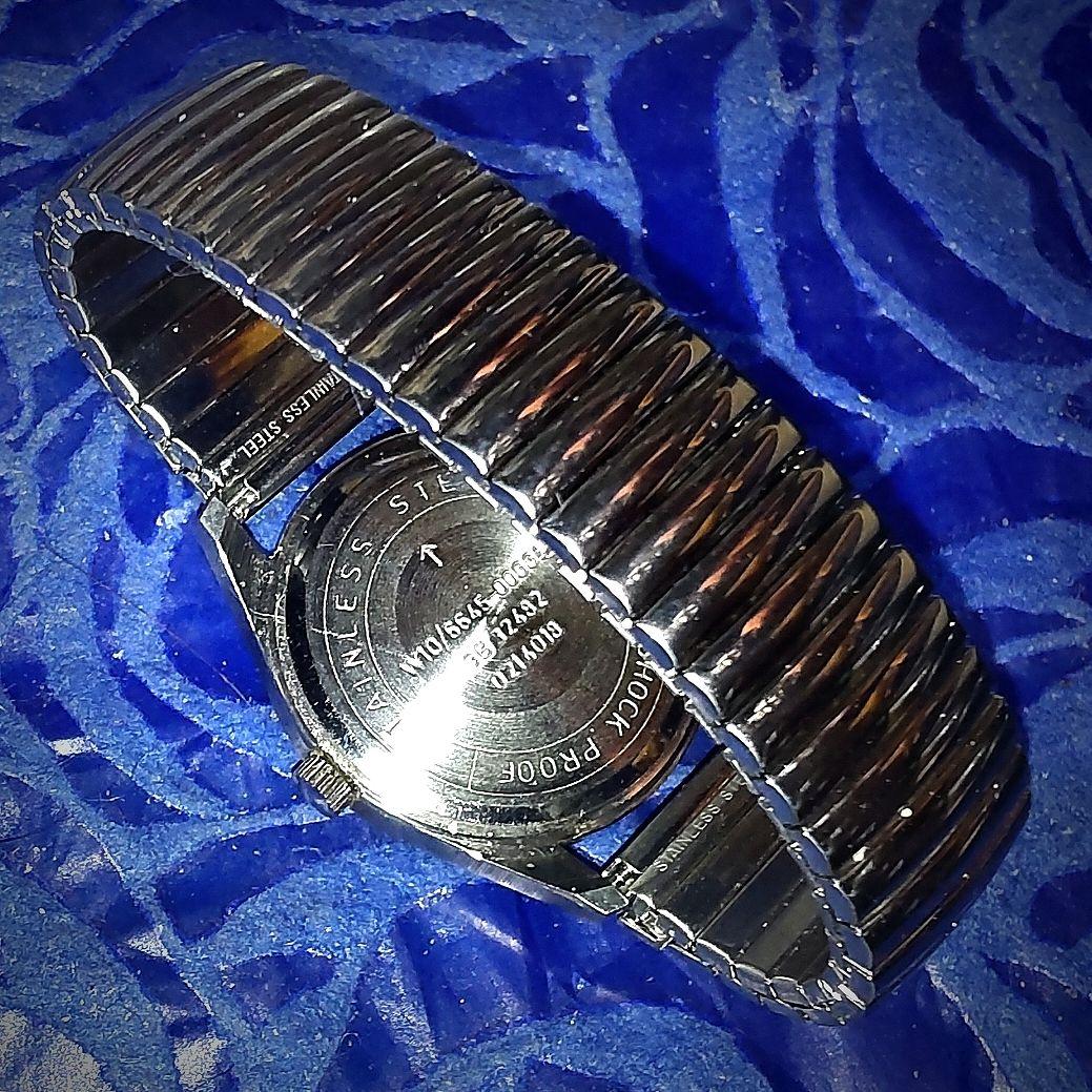 hmt英国軍用機械式手巻き腕時計希少ブロードアローモデル＆ヴィンテージ蛇腹バンド