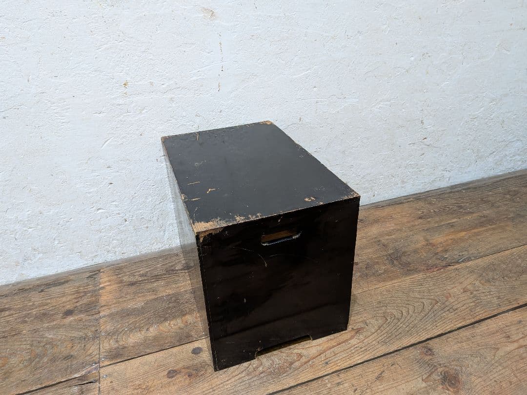 1112 アンティーク　無骨な小箪笥　収納棚　引き出し　陳列台　ケース　レトロ