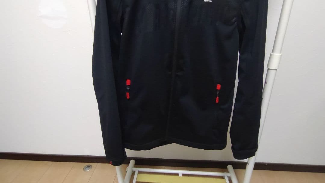 アクラポビッチ　ソフトシェル　ジャケット　タイチ　コミネ　クシタニ