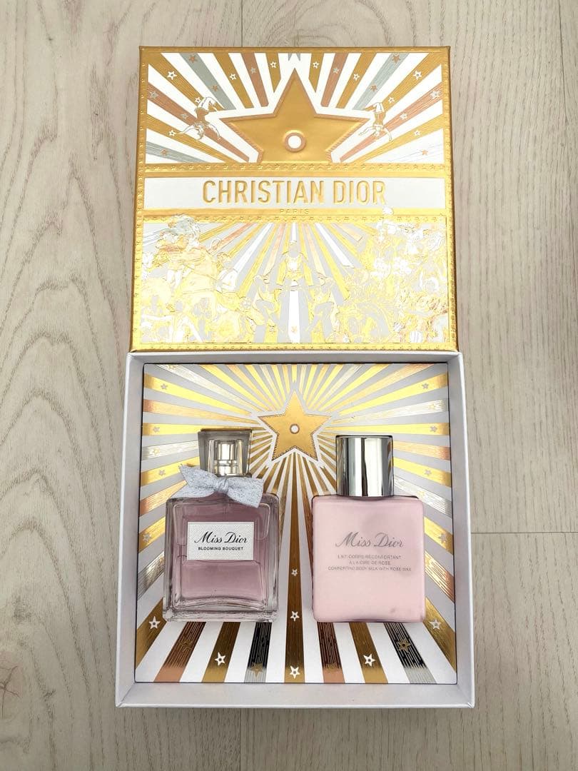 Miss Dior Blooming Bouquet セット